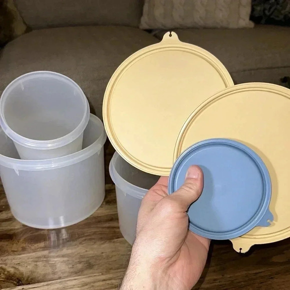6 ct Tupperware 6 piece bundle plastic bowls/containers w/lids - Picture 1 of 10